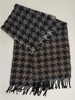 Nordstrom Cashmere Scarf Houndstooth Black Gray Fringe 100% Cashmere